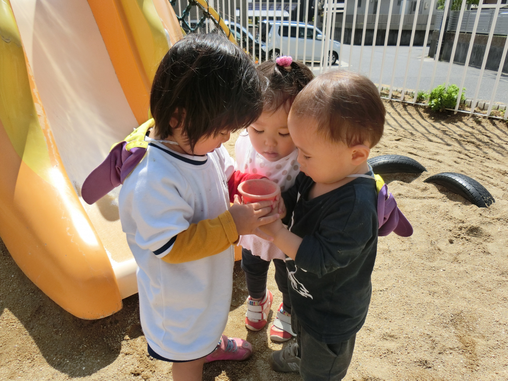 なんだこりゃ〜Σ(・□・;)みせて!みせて!