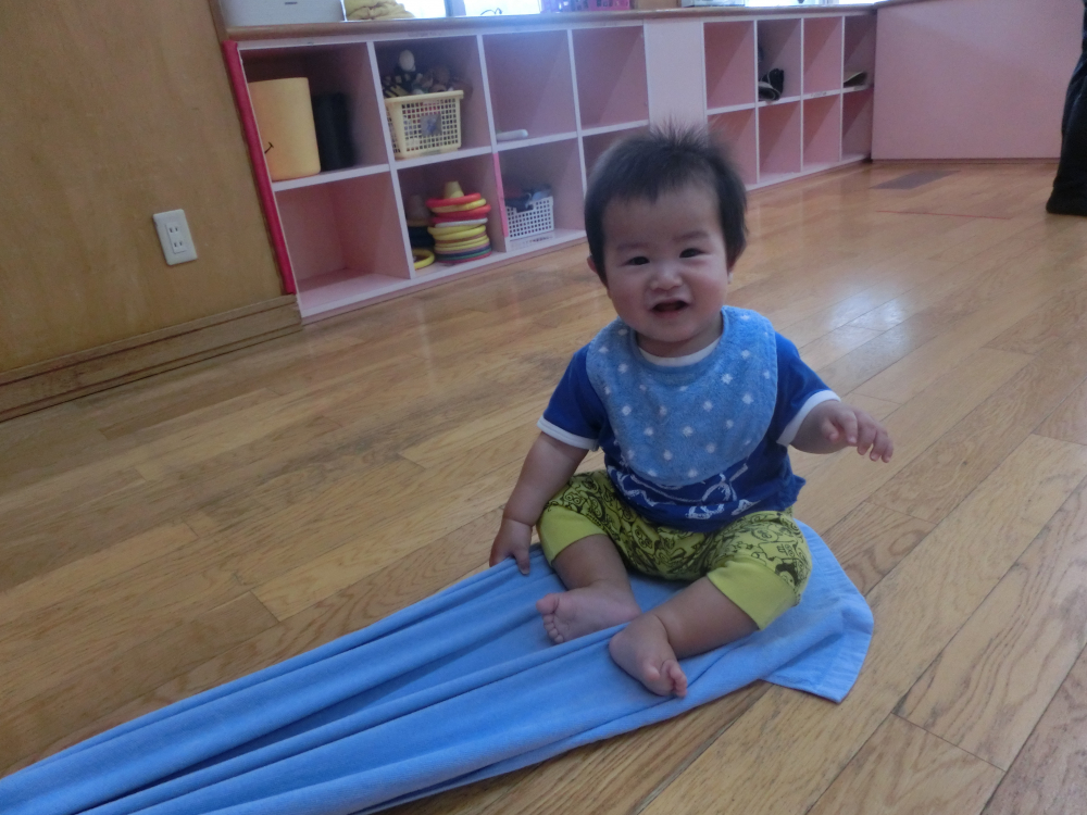 タオルから落ちちゃうよ~(≧▽≦)