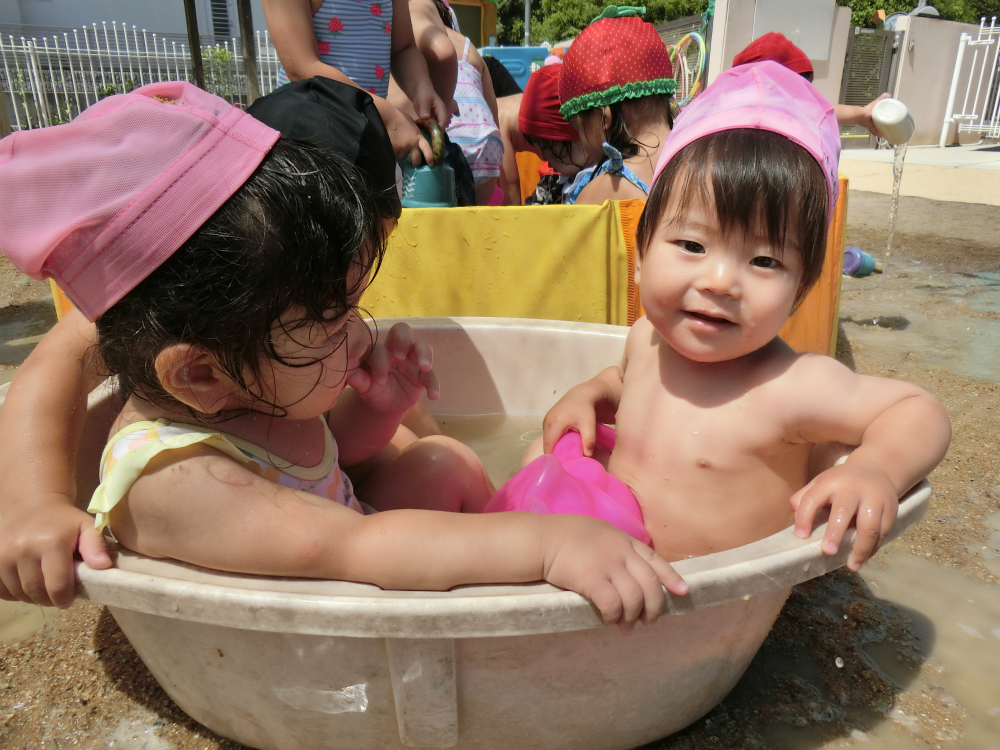 気持ちいいな~!!こりゃ~温泉だ~!! ♬い~い湯だな~ハッハッハン