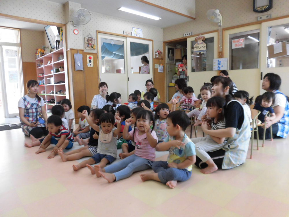 知っている曲についつい子ども達が歌いだした~(^。^)y-.。o○♬