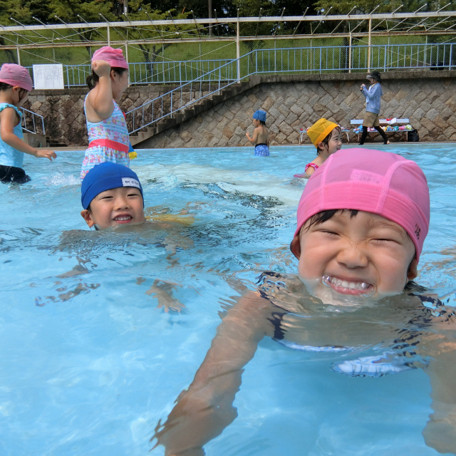 ＊　4歳児　やっぱりお水って最高（千光寺プール）　＊