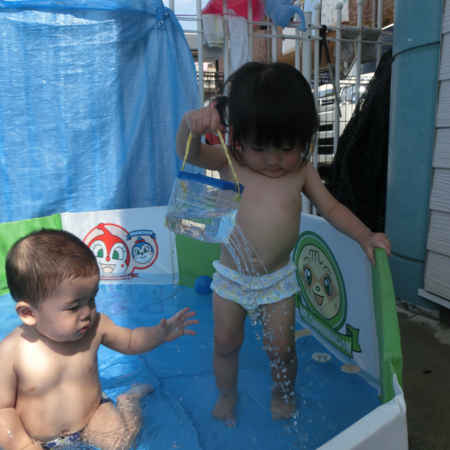 お水をシャワ
