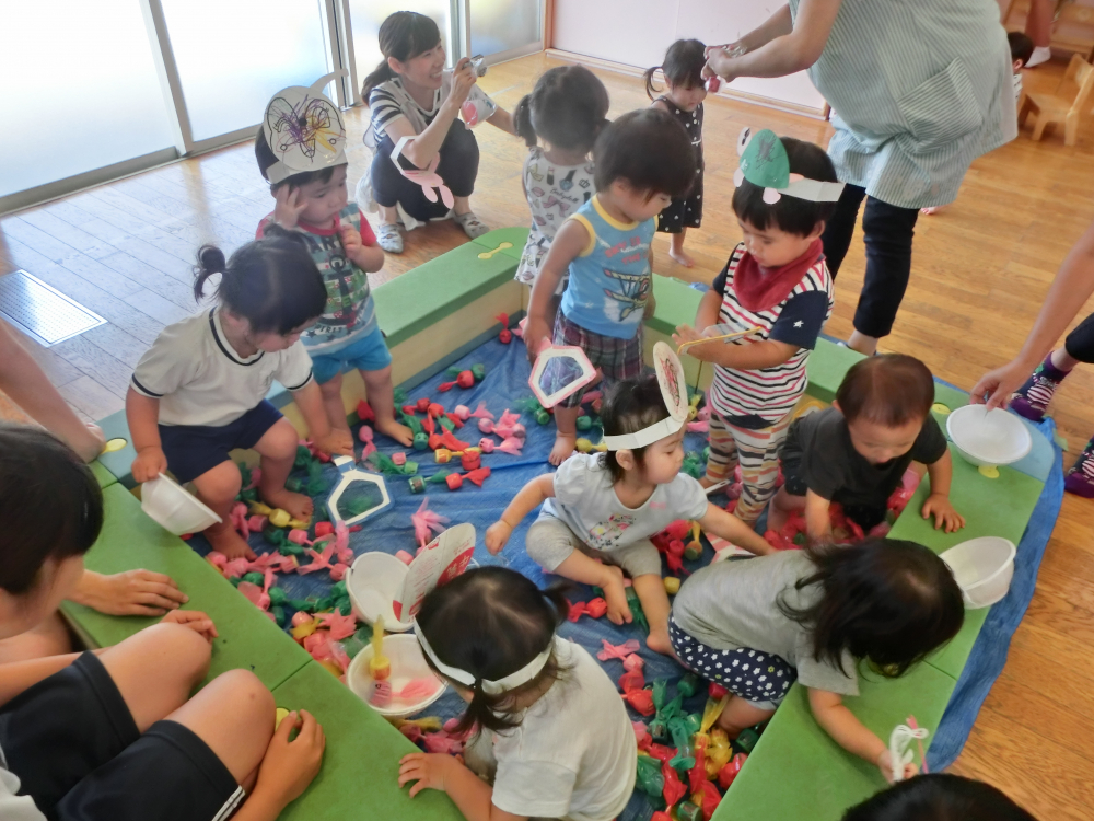 お~っと・・・???お~っと・・・・???金魚すくい???(?_?)(笑)((´∀`))(笑)