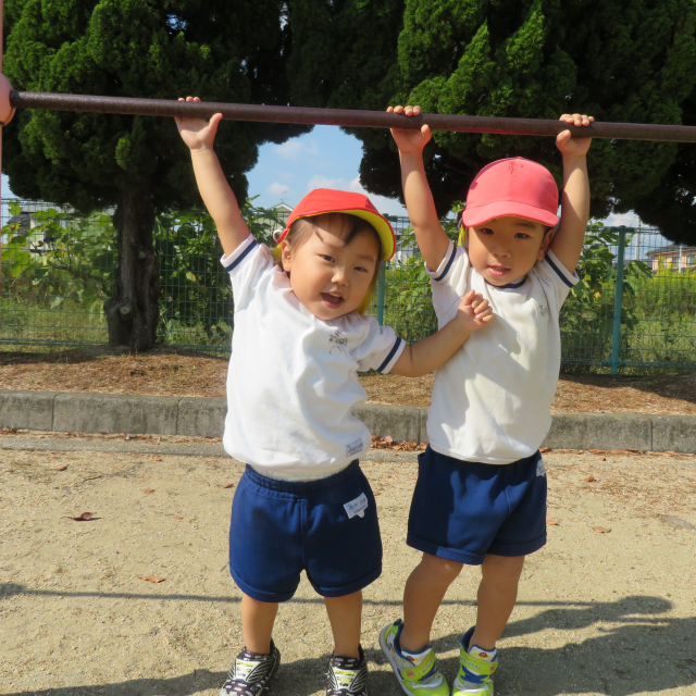 ＊　２歳児　秋の遠足　＊