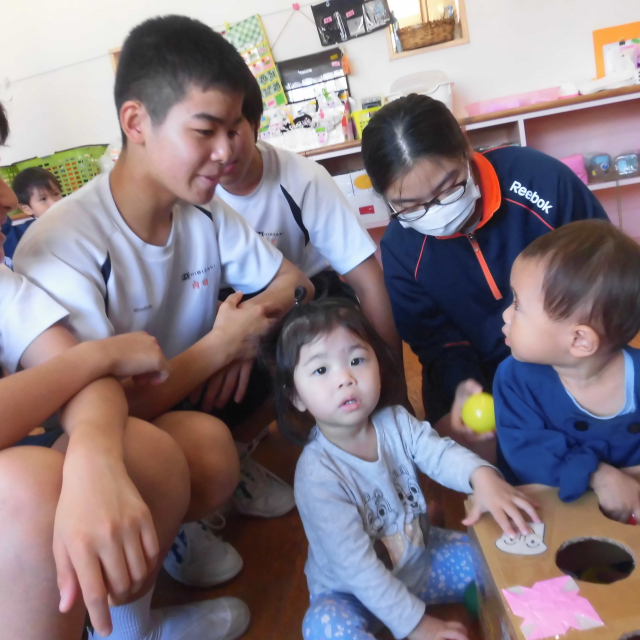 日比崎中学校3年1組のお兄ちゃん・お姉ちゃんが保育園に遊びに来てくれました(*^^)v