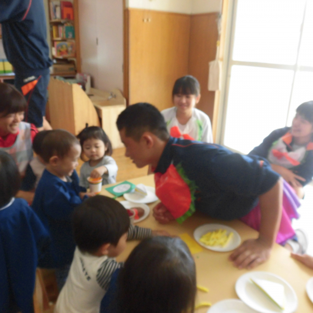 日比崎中学校3年1組のお兄ちゃん・お姉ちゃんが保育園に遊びに来てくれました(*^^)v 