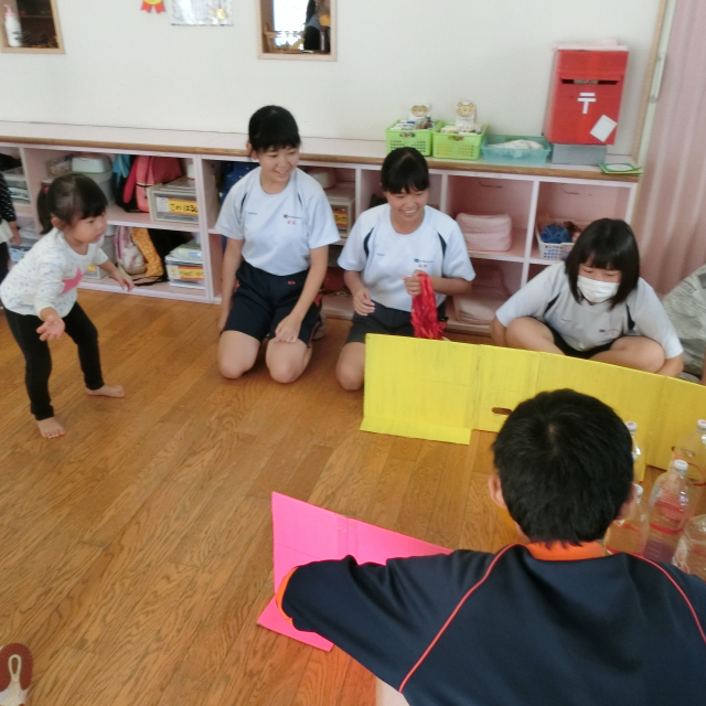 日比崎中学校3年1組のお兄ちゃん・お姉ちゃんが保育園に遊びに来てくれました(*^^)v 