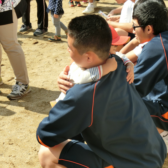 日比崎中学校3年1組のお兄ちゃん・お姉ちゃんが保育園に遊びに来てくれました(*^^)v 