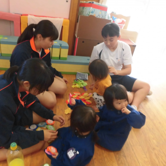 日比崎中学校３年２組のお兄ちゃん・お姉ちゃんが保育園に遊びに来てくれたよ(^.^)/~~~ 
