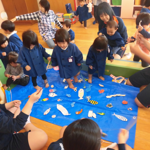 日比崎中学校３年２組のお兄ちゃん・お姉ちゃんが保育園に遊びに来てくれたよ(^.^)/~~~ 