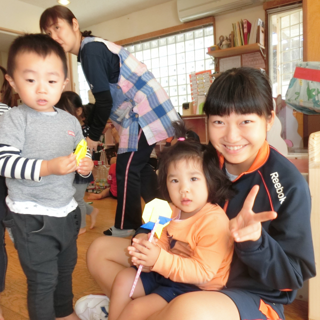 日比崎中学校３年２組のお兄ちゃん・お姉ちゃんが保育園に遊びに来てくれたよ(^.^)/~~~ 