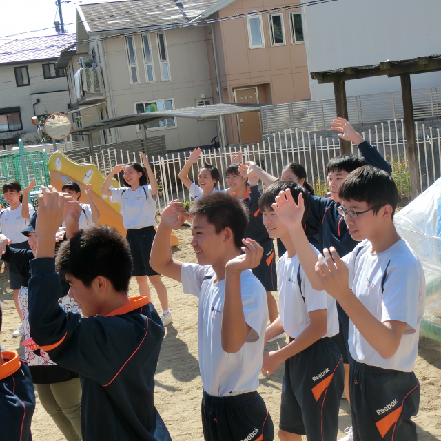 日比崎中学校３年２組のお兄ちゃん・お姉ちゃんが保育園に遊びに来てくれたよ(^.^)/~~~ 