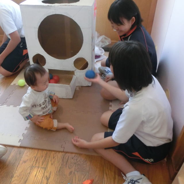 日比崎中学校３年３組のお兄ちゃん・お姉ちゃんが保育園に遊びに来てくれたよ~(^_^)/~  