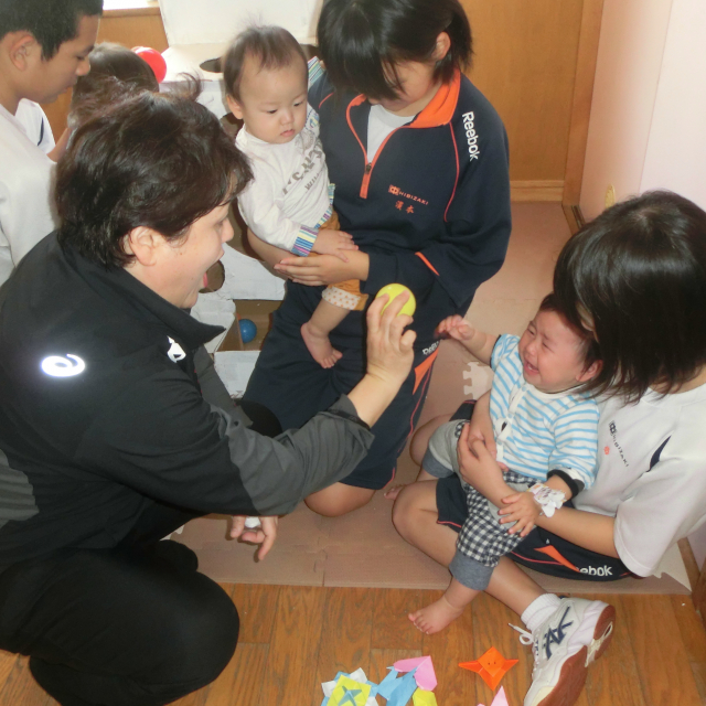 日比崎中学校３年３組のお兄ちゃん・お姉ちゃんが保育園に遊びに来てくれたよ~(^_^)/~  