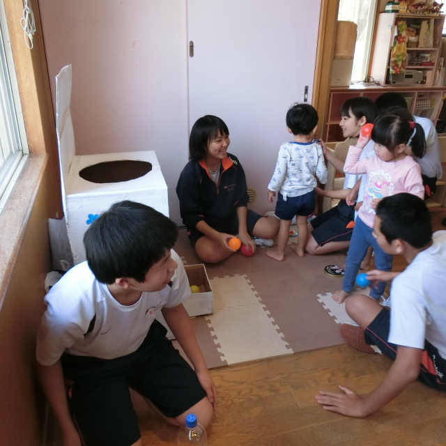 日比崎中学校３年３組のお兄ちゃん・お姉ちゃんが保育園に遊びに来てくれたよ~(^_^)/~  