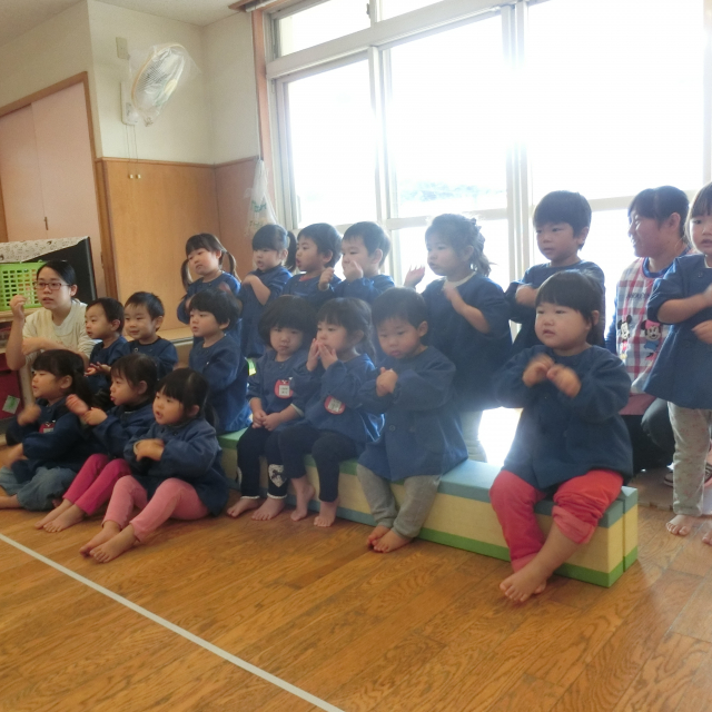 保育園内での発表会リハーサルの様子(*'▽')ｐ