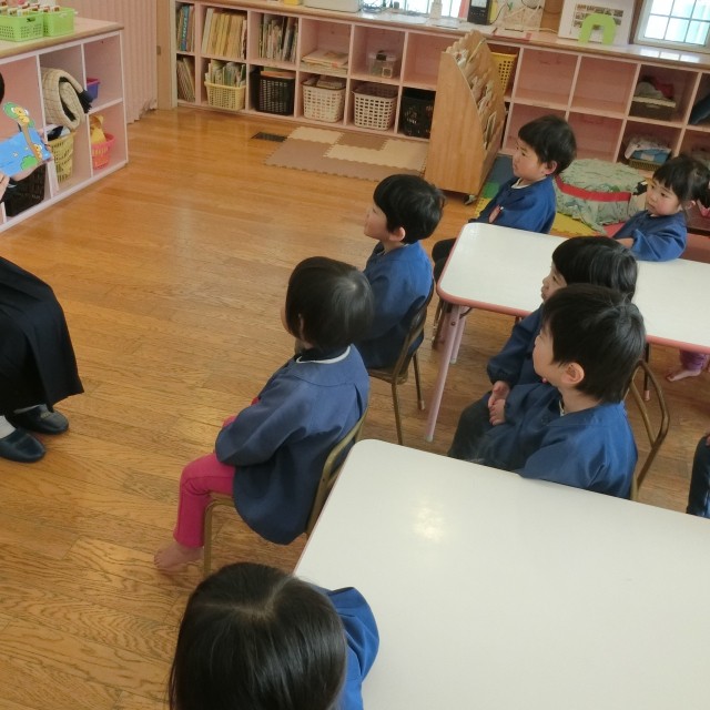栗原中学校のお兄ちゃん・お姉ちゃんに絵本をもらったよ＼(^o^)／