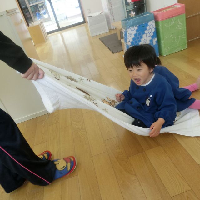 『変身タオル』　1・2歳児