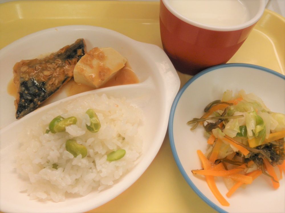 枝豆ごはん

さばのみそ煮

付け合わせ（豆腐）

さわやか漬け

牛乳