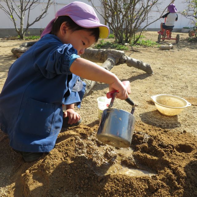 ＊　２歳児　どろだんご　＊