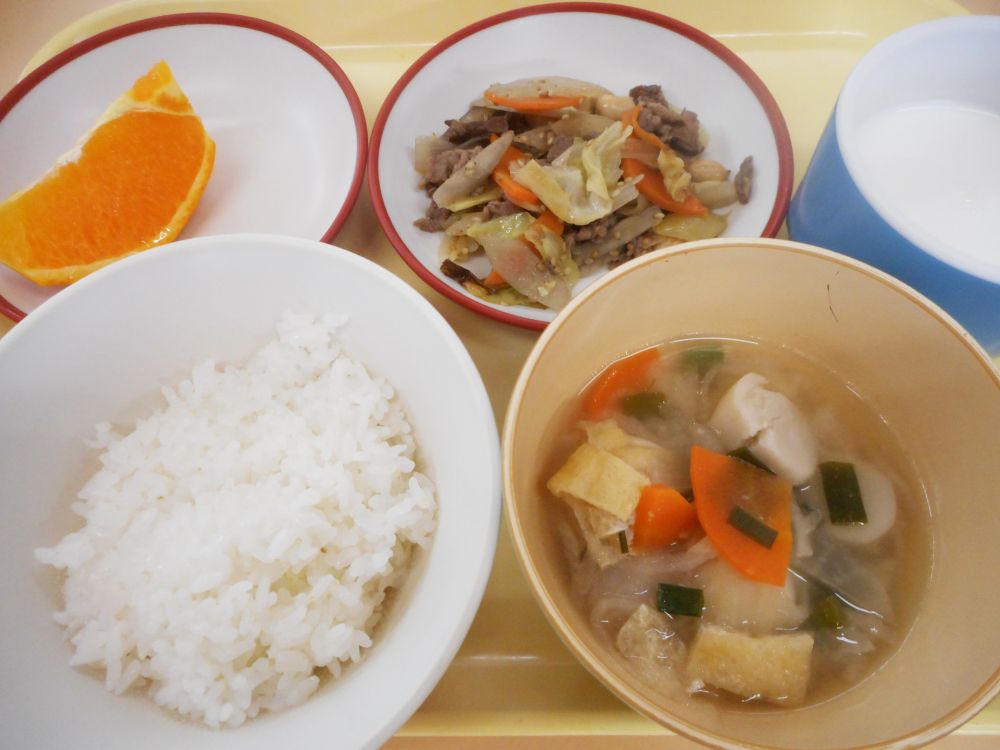 ごはん

牛肉のごま風味焼き

切干大根のみそ汁

オレンジ

牛乳