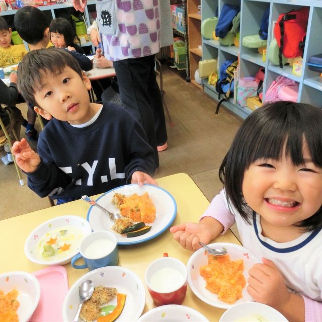 ＊　今日の献立　(クリスマス会＆お誕生会　門田保育園)　＊