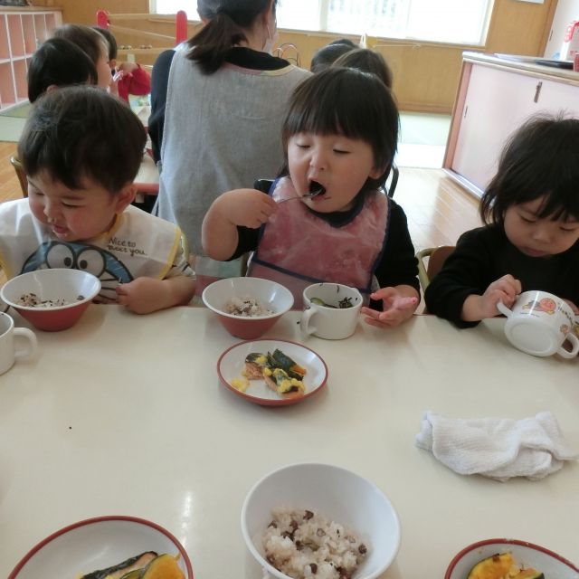 給食おいしいね♡　＊ヒヨコぐみ＊