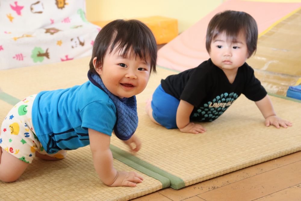 水遊びのあとは・・
のんびり　保育室で　過ごす♡
