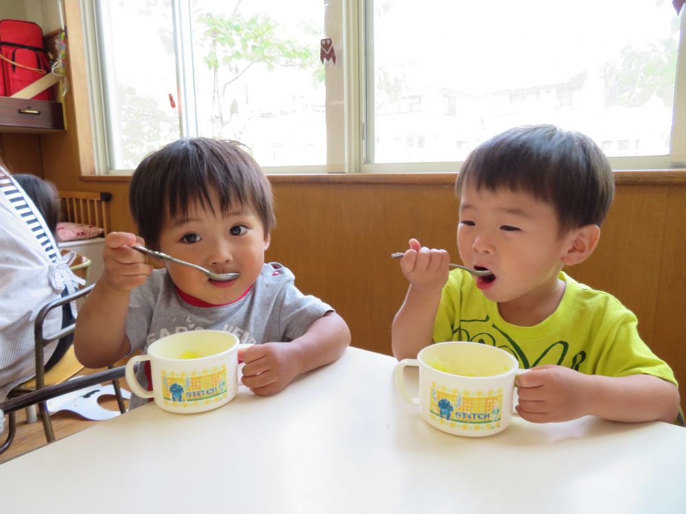 イチゴとレモンのシロップから選んで食べたよ。

おいしかったね♪