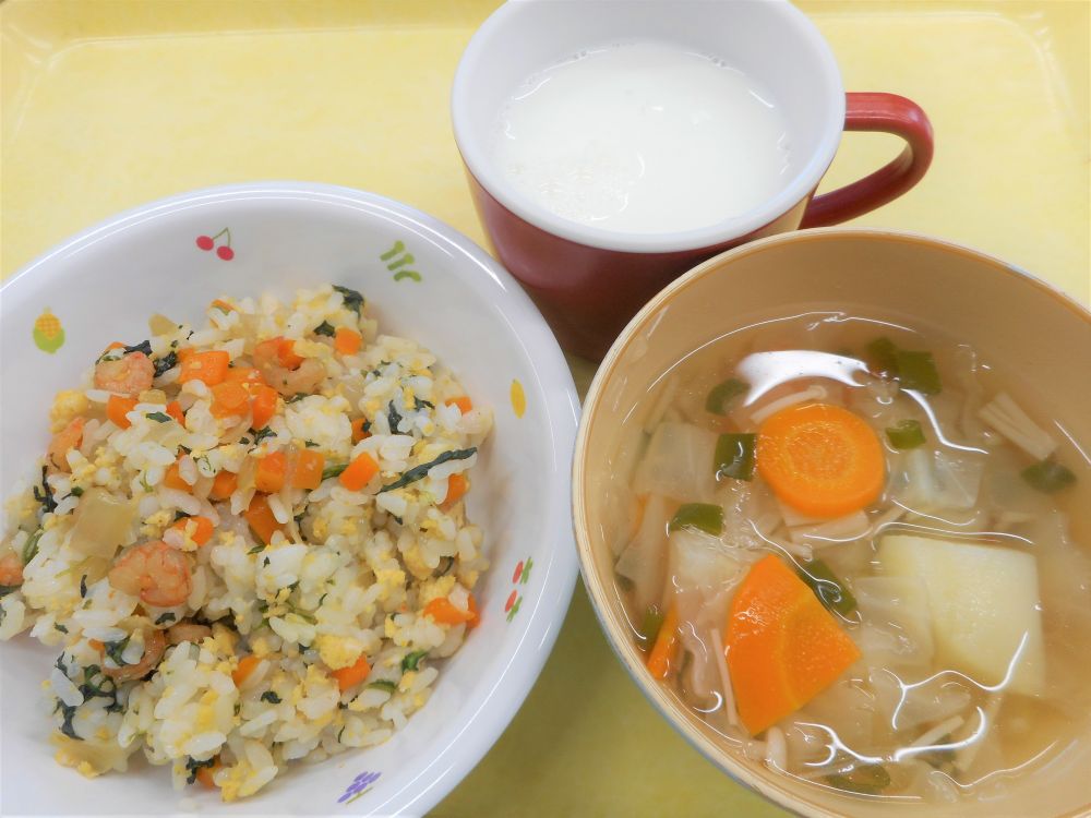 ポパイチャーハン

じゃがいものスープ

牛乳