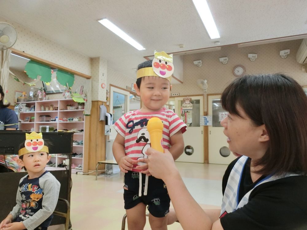もちろんインタビューもありますよ(^.^)
せんせい、へんなこときかないでよ~・・・