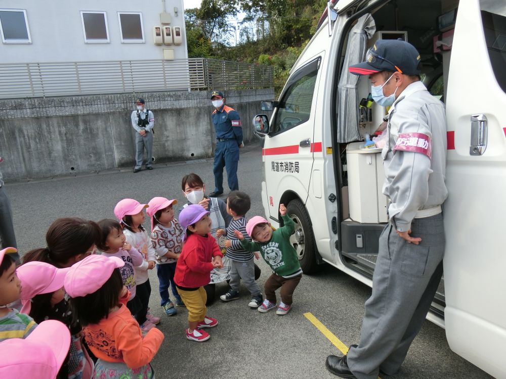 １歳児さんも・・消防士さんのお話しを・・良く聞いていましたよ～( ^o^)ﾉ