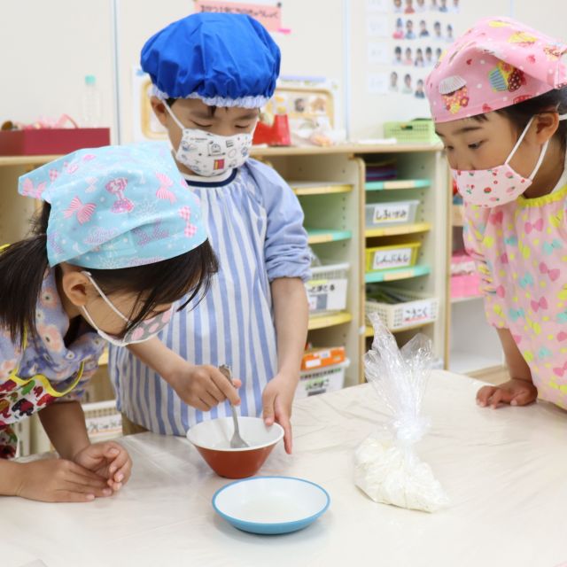 ＊　５歳児　クッキング（ゆめはうす認定こども園　手打ちうどん①）　＊