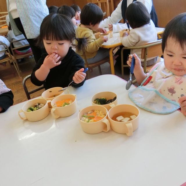 うれしいひな祭り給食　①