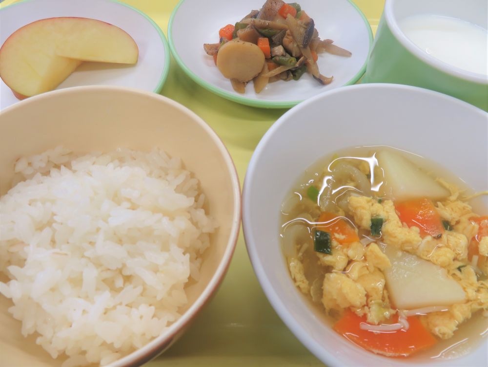 麦ご飯

筑前煮

かき玉汁

りんご

牛乳