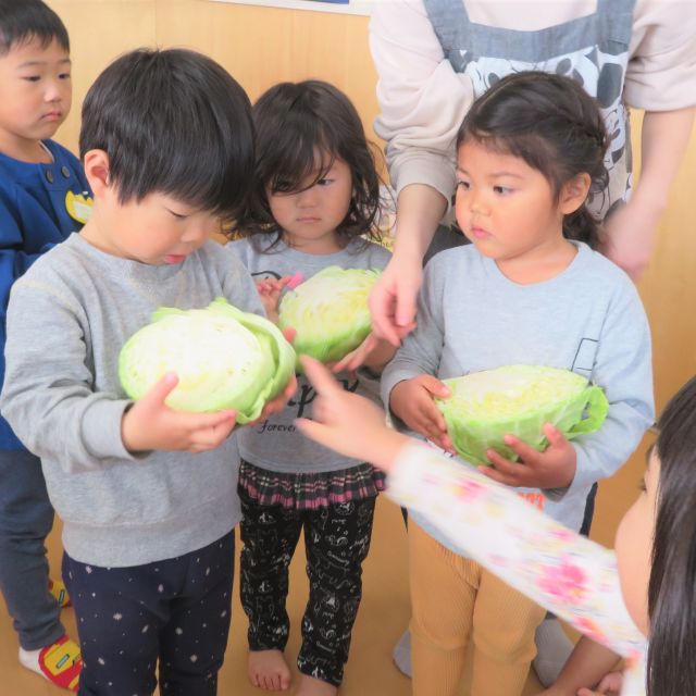 ＊　給食時間の様子（すいみい保育園）　＊