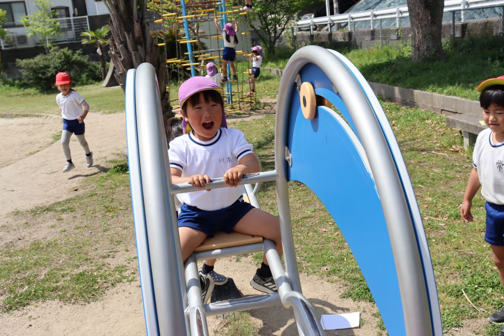 シーソーも大人気　何度も何度も夢中に遊ぶ子どもたち