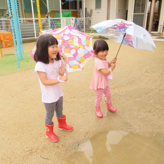 ＊　３歳児　雨の日は・・・　＊