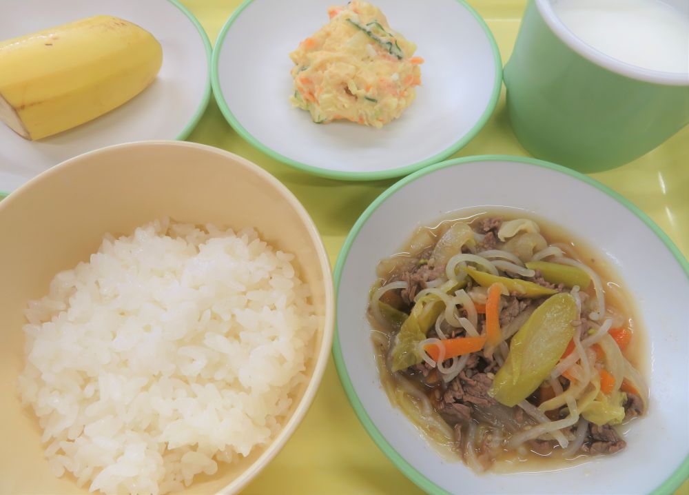 ご飯

牛肉とアスパラのごま焼き

ツナポテサラダ

バナナ

牛乳