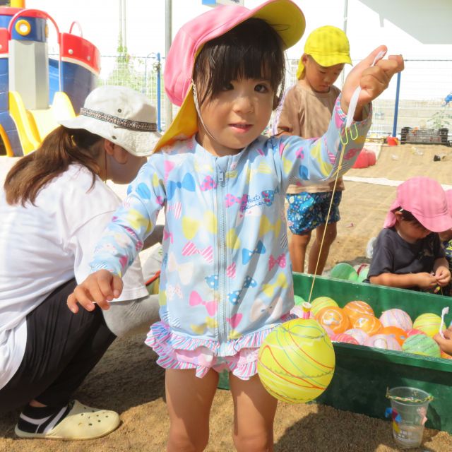 夏の遊び　～風船つり～