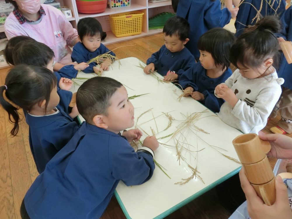 「でてこん・・・・」と困り顔のKくん。
それでも、根気強く挑戦する姿が、このあともつづきます。
試行錯誤しながら工夫する姿がいいね～！