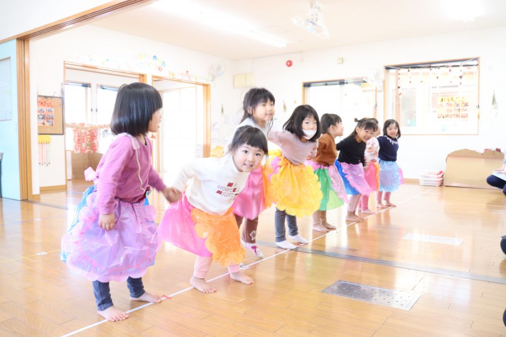 女の子たちはみんなニコニコ

踊りが好き☆歌が好き☆
そして、発表会が楽しみ☆

そんな気持ちが伝わってきます