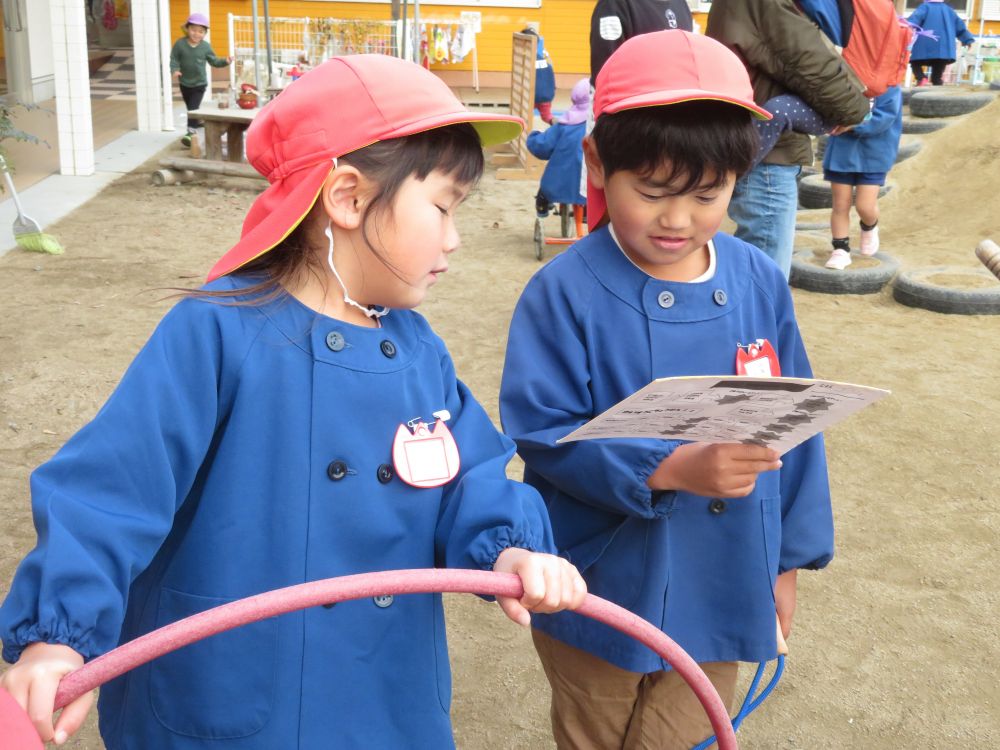 「やったー♡次は・・・」

どんどん出来ることが増え、
縄跳びカードを見返し笑顔が♪