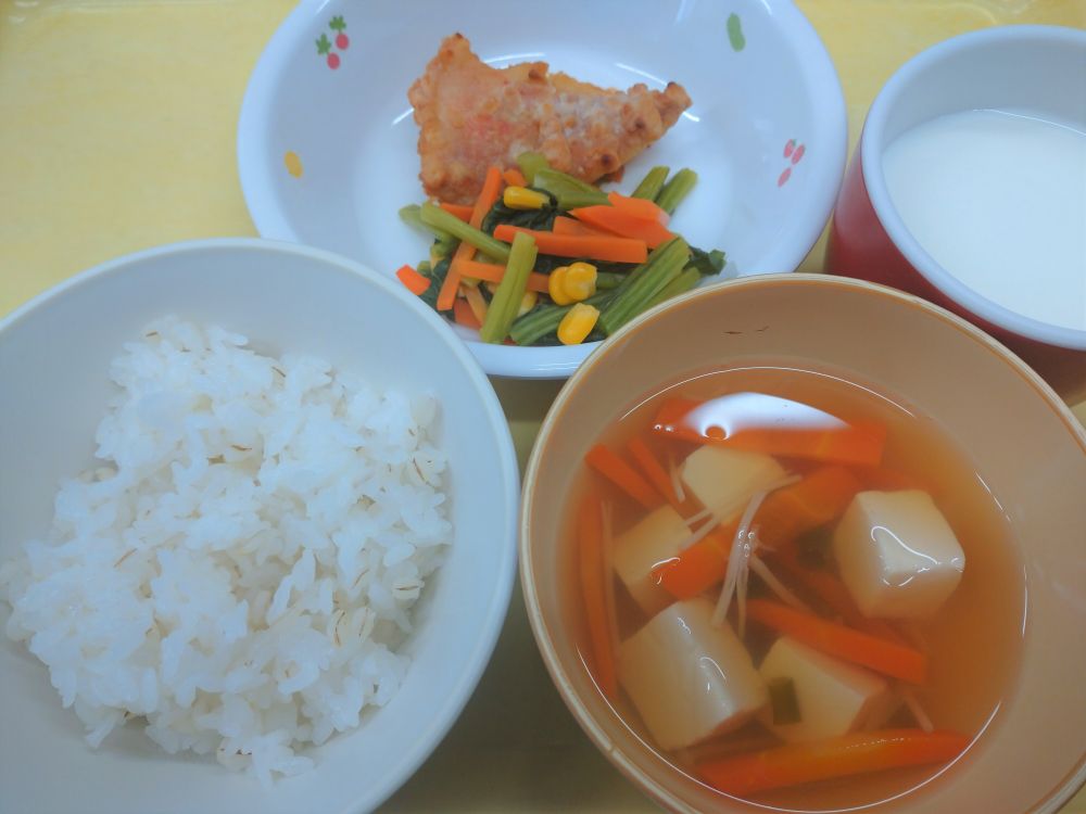 麦ご飯

赤魚の竜田焼き

小松菜のソテー

豆腐のすまし汁

牛乳