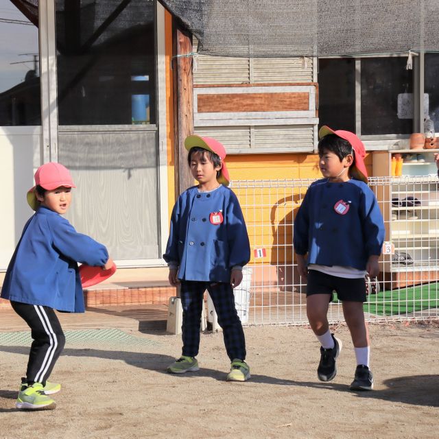 ＊　5歳児　園庭遊び　＊