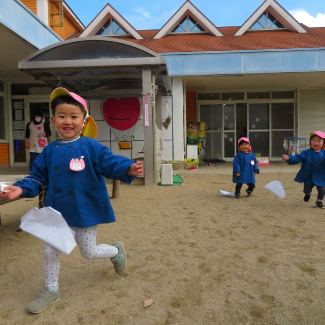 たこあげ　～2歳児　クマ組～