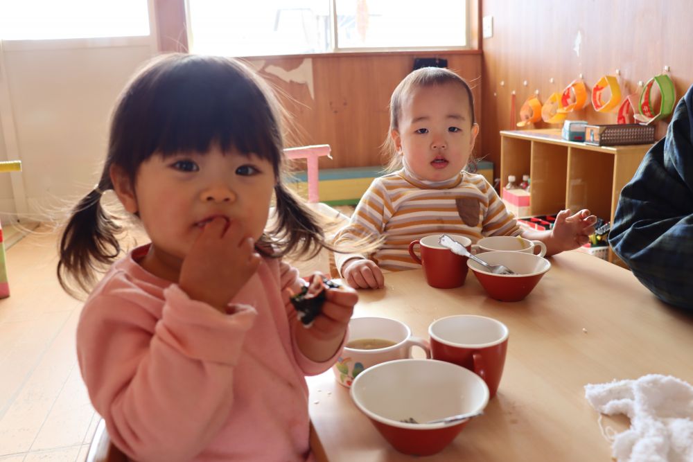 美味しそうな顔☆

食事中じゃましてごめんね♡