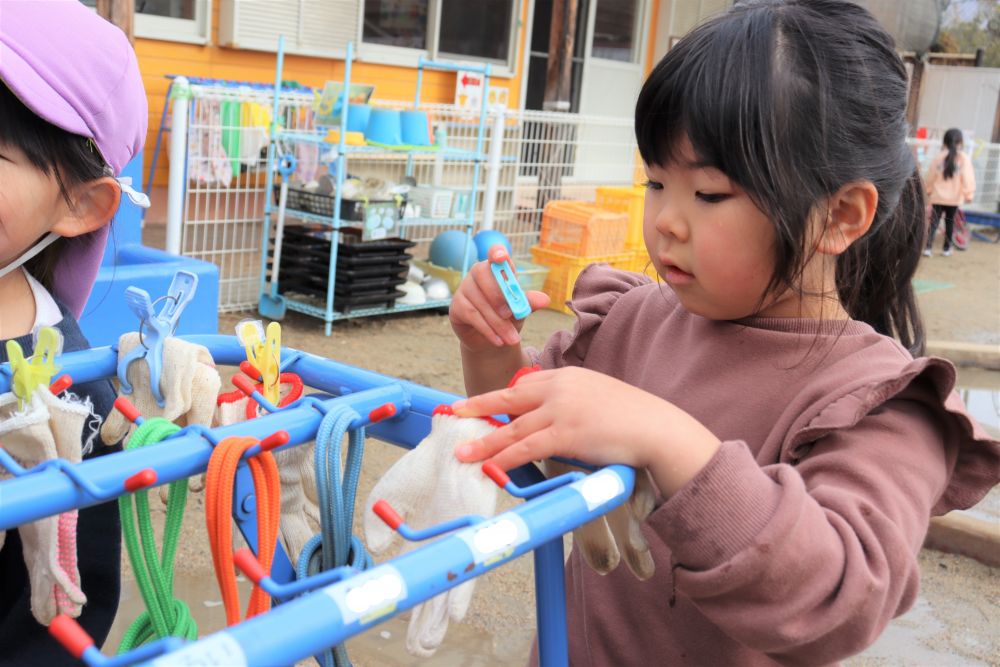 ここまでやって菜園活動終了

少し気が早いけど・・・収穫がたのしみだね☆