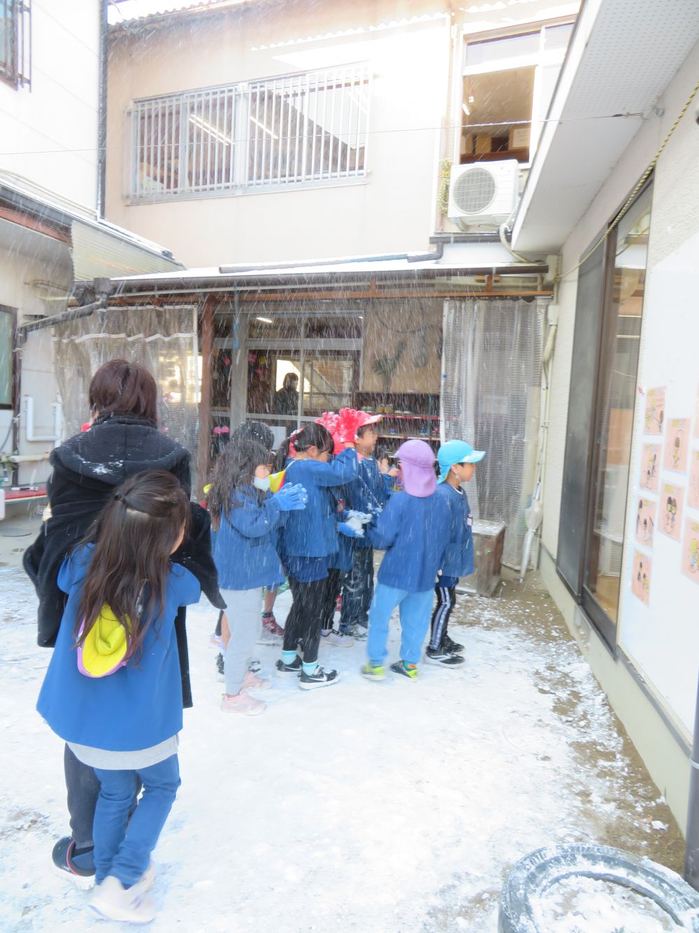 「もっとして～」

雪の洗礼を
自ら楽しむ♪