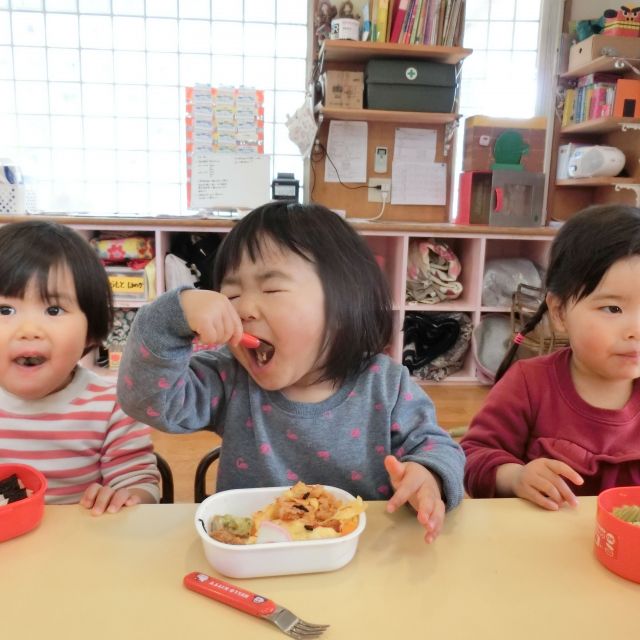 おべんとうの日♪②　～1歳児　ヒヨコ組～